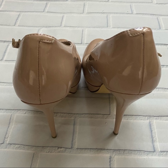 Steve Madden Gaylee Nude T-Strap Platform Heels - Picture 4 of 6